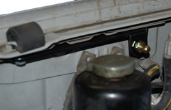 Упор (амортизатор) капота для Mitsubishi Pajero Sport 1 / L200 (1998-2008) Autoinnovation.02-09