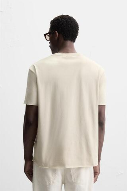 ZARA ФУТБОЛКА С НЕРОВНОЙ НИЖНЕЙ КРОМКОЙ, БЕЖЕВЫЙ