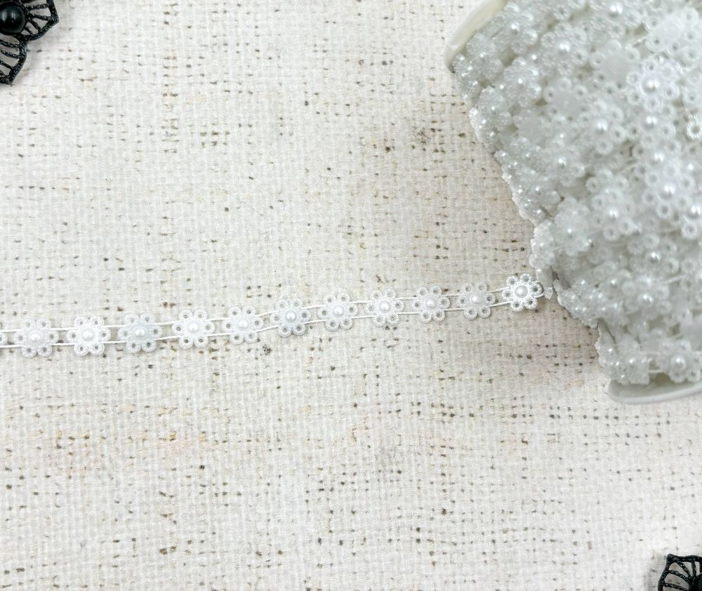 Тесьма пластик пришивная на нитке, ш. 14 мм, белый