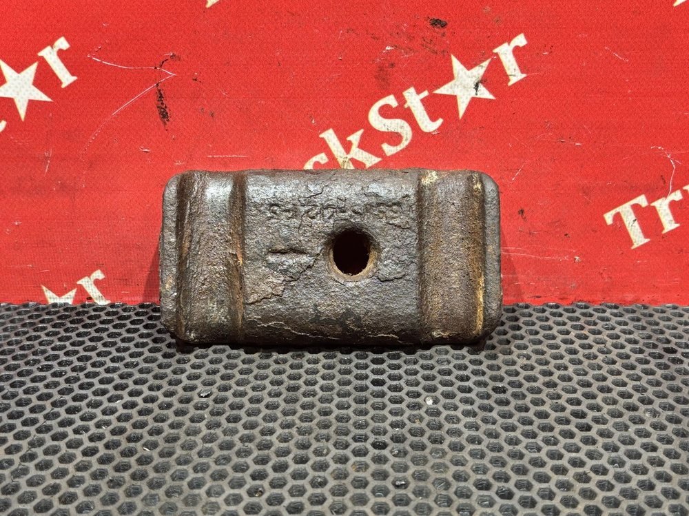 Проставка стремянки рессоры