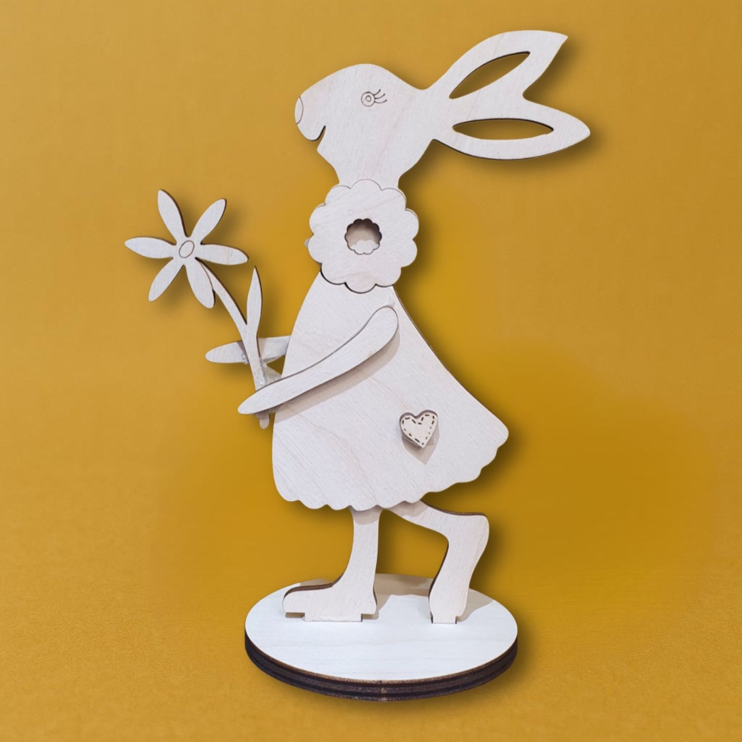 Зайчик с цветком 19см  (фанера)