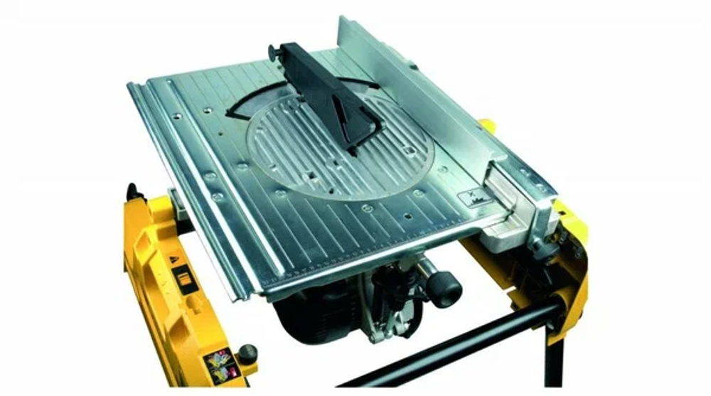Торцовочная пила DeWalt DW743N