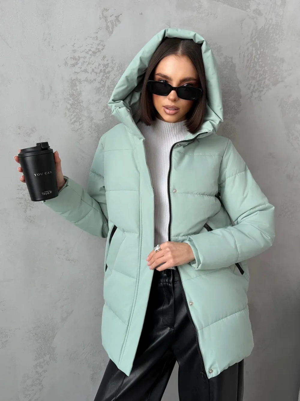 Куртка демисезонная с капюшоном удлиненная