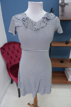 Платье в полоску 40 размер