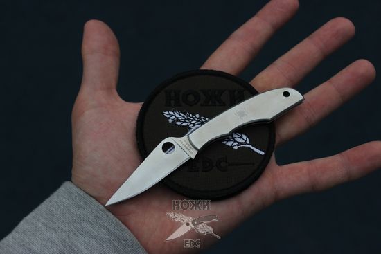 Складной нож Spyderco Grasshopper SS C138P c клинком из стали Sandvik™ 12С27, рукоять Stainless Steel