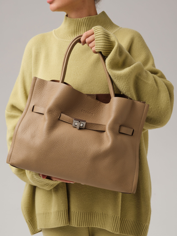 Кожаная сумка Deboro 31195 бежевый карандаш