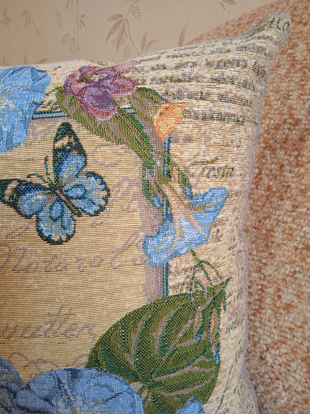 Декоративный гобеленовый чехол для интерьерной подушки Вьюнок 34*34