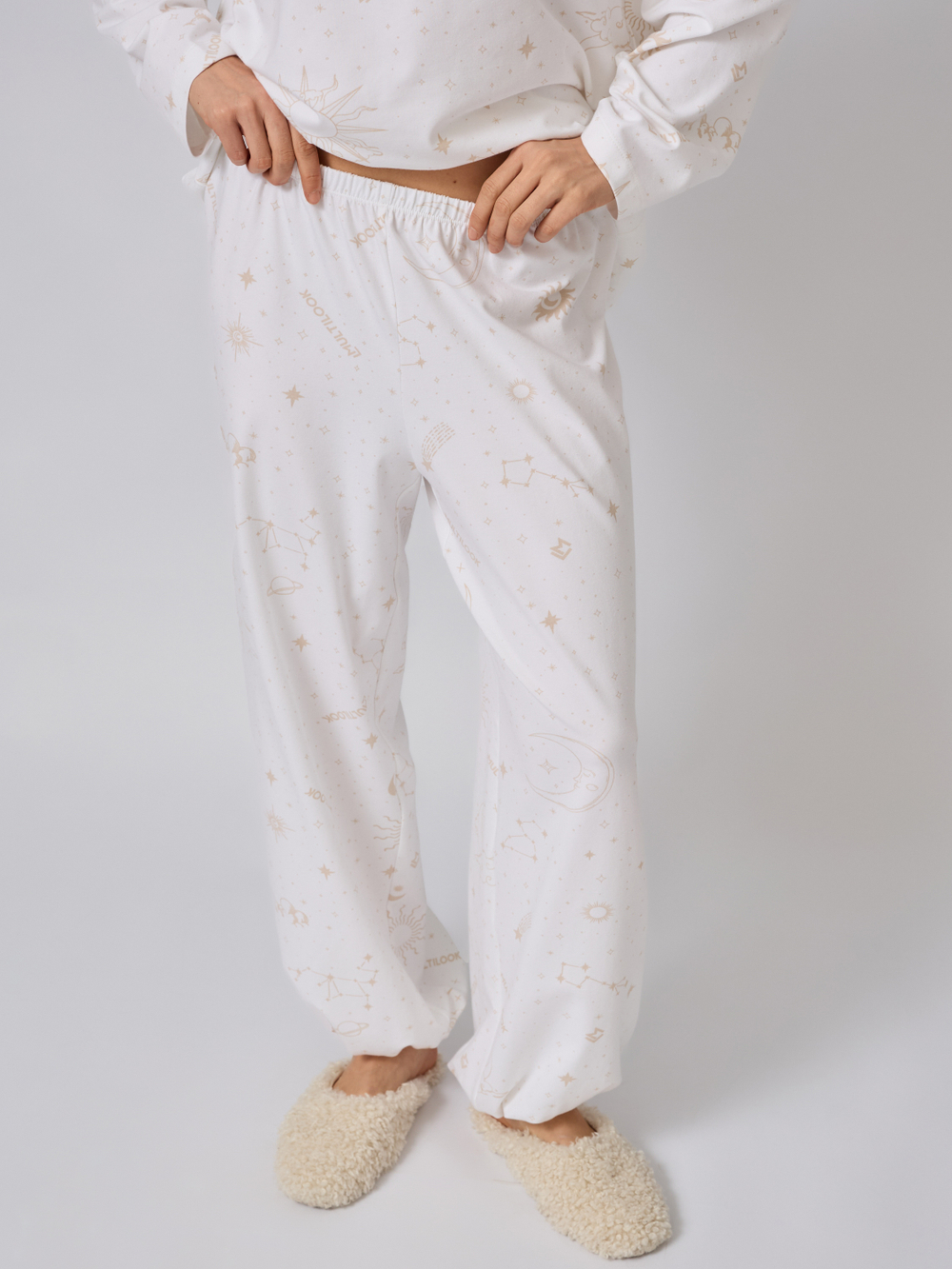 Пижама с брюками и лонгсливом "Зодиак"