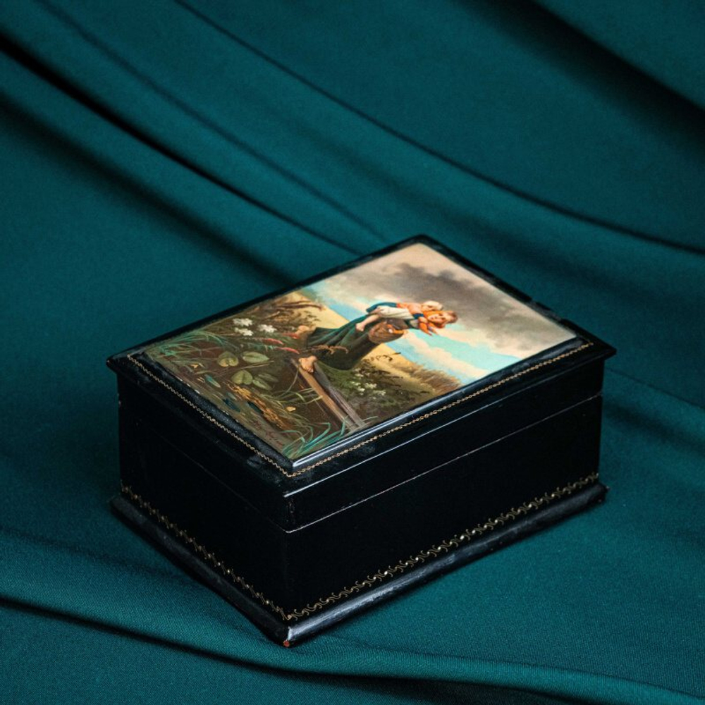 Шкатулка «Дети, бегущие в грозу» (По картине К.Е. Маковского)