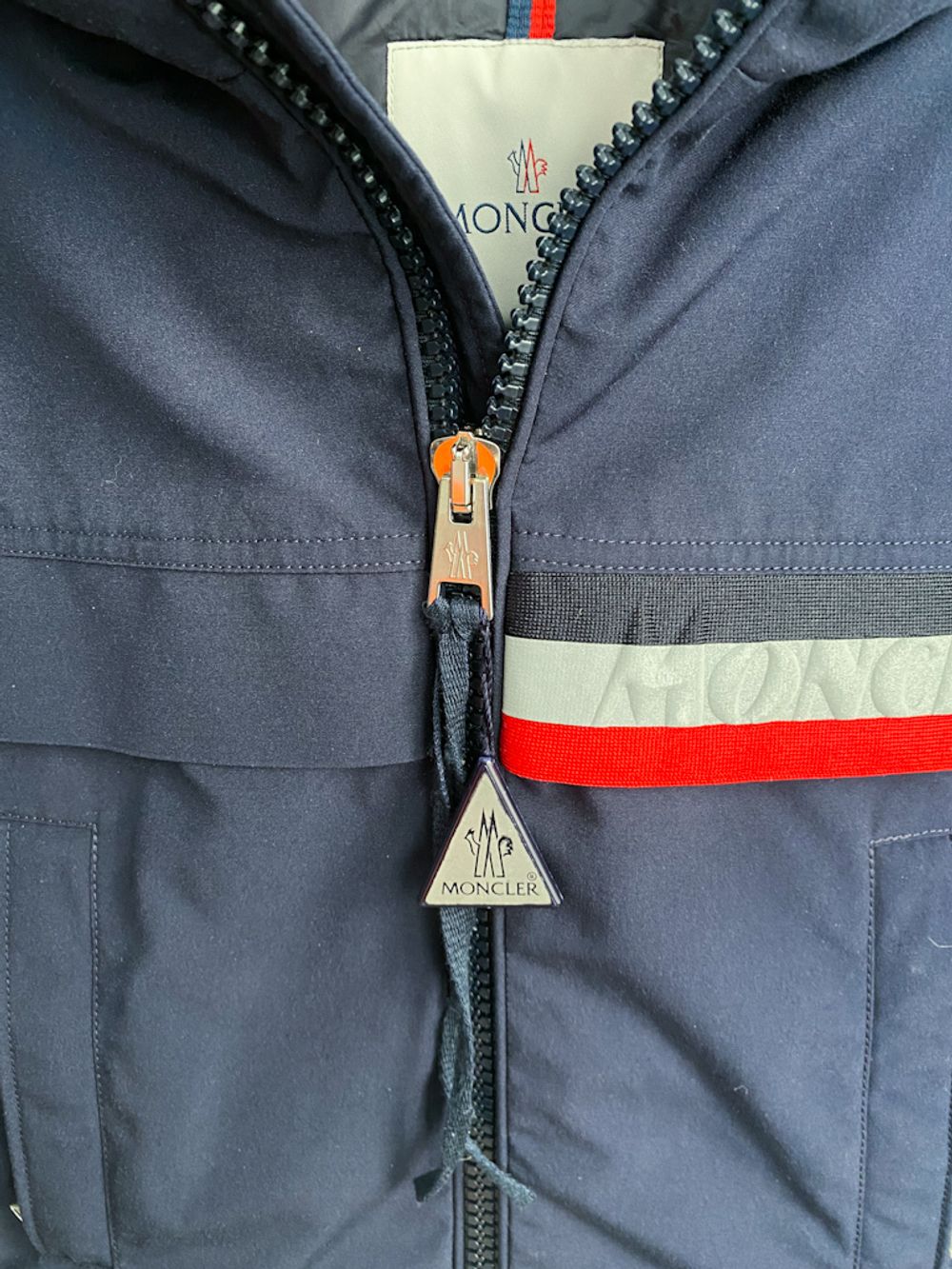 Пуховик Moncler, 110