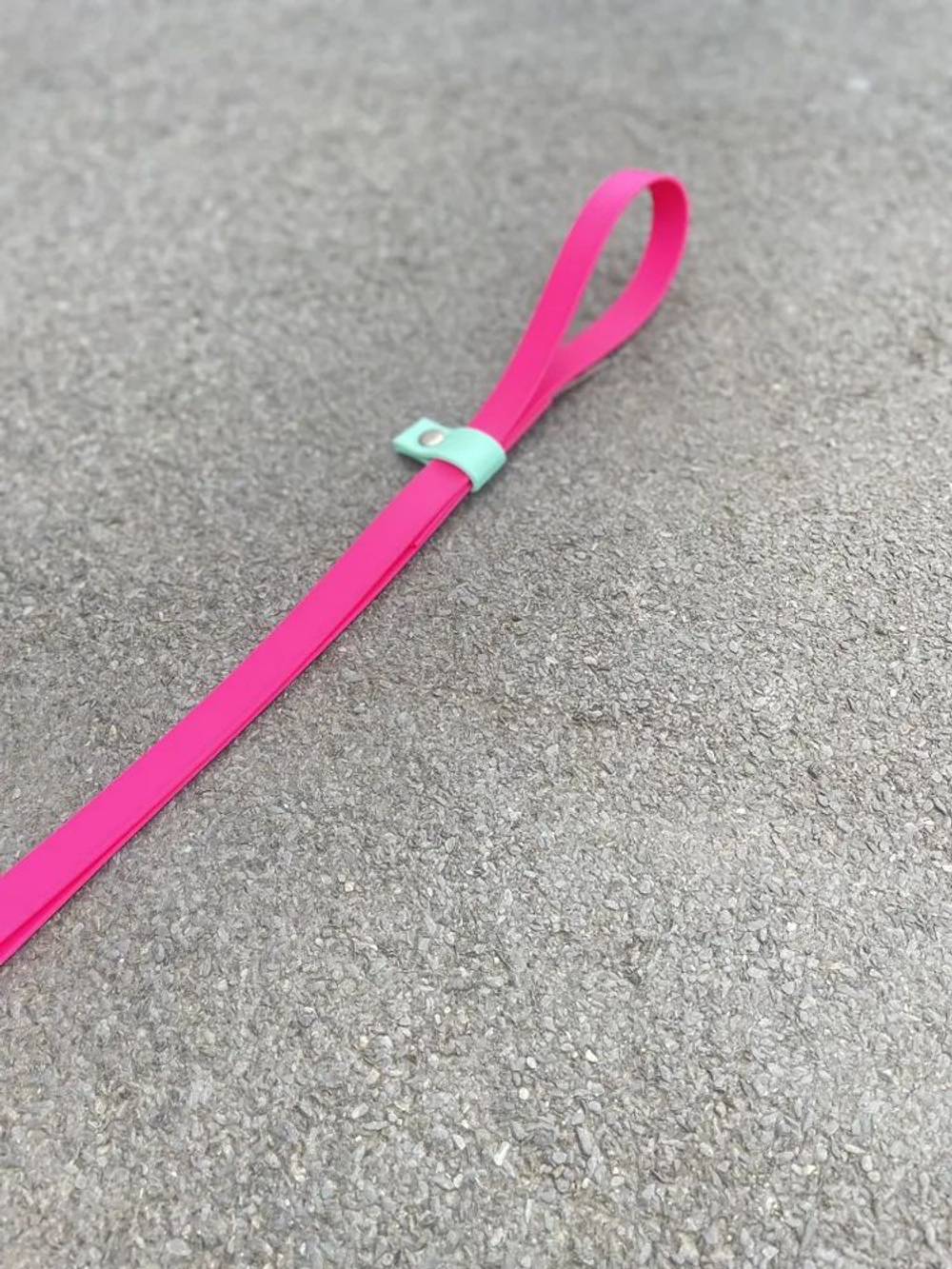 Ринговка груминга из биотана , ширина 15 мм, длина 50 см., зебра