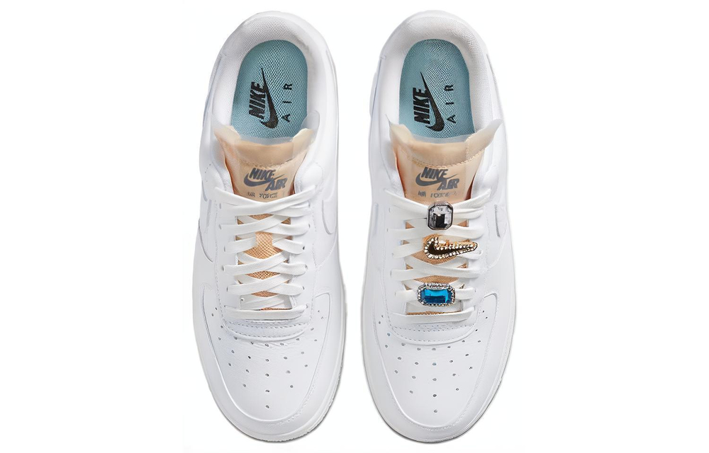 Кроссовки Nike Air Force 1 07 Lx (Женская размерная сетка)