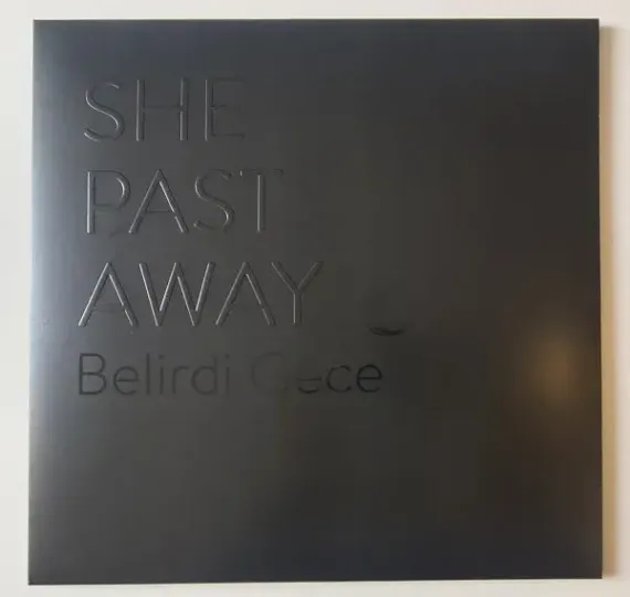 She Past Away - Belirdi Gece - White & Black LP