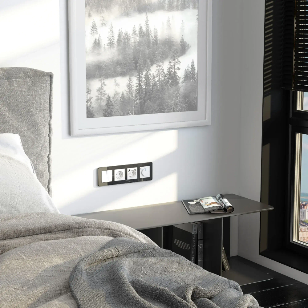 Рамка из стекла на 4 поста Elite черный W0042448