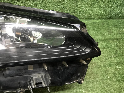 Битая Фара правая Lexus NX 1 (2014-2017) LED