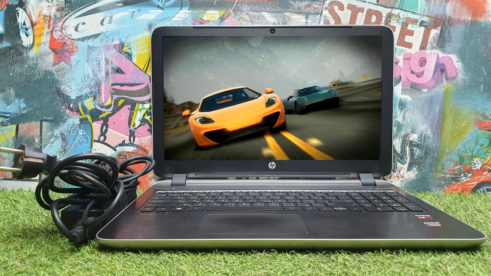 Ноутбук HP Pavilion AMD A8/6 Gb/R7 M260 2 Gb