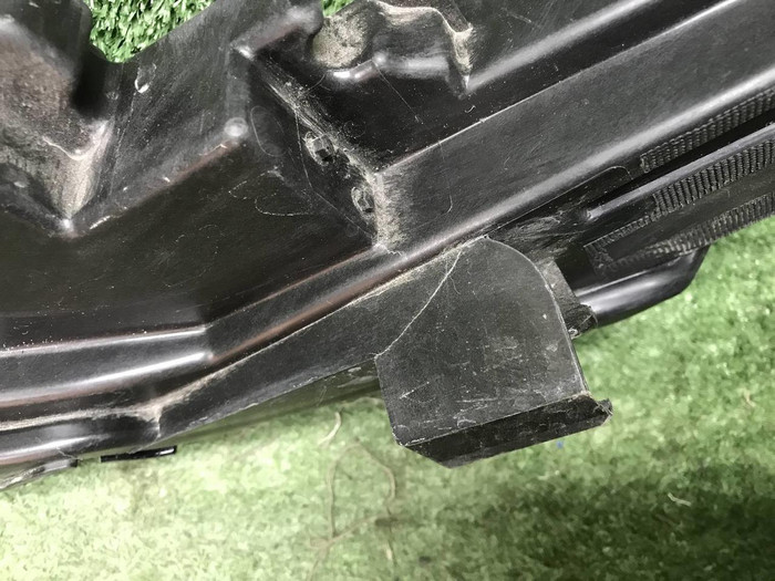 Битый Указатель поворота правый Omoda C5 (22-нв)