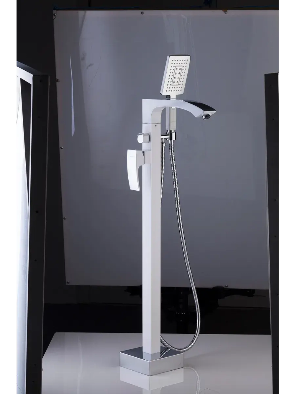 Смеситель для ванны напольный GAPPO G3007-8