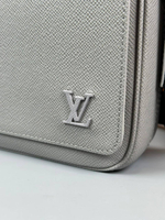 Сумка-мессенджер Louis Vuitton, арт. 461748818