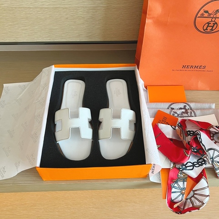 Hermes Oran Sandal