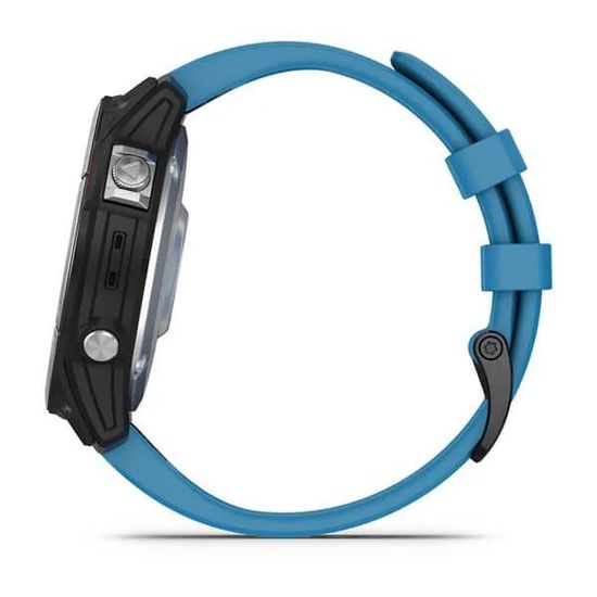 Умные часы Garmin Quatix 7 с синим силиконовым ремешком