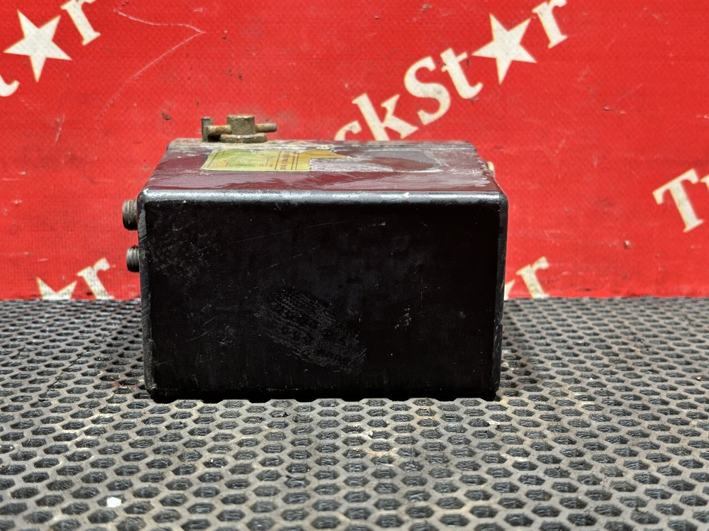 Насос подъема кабины