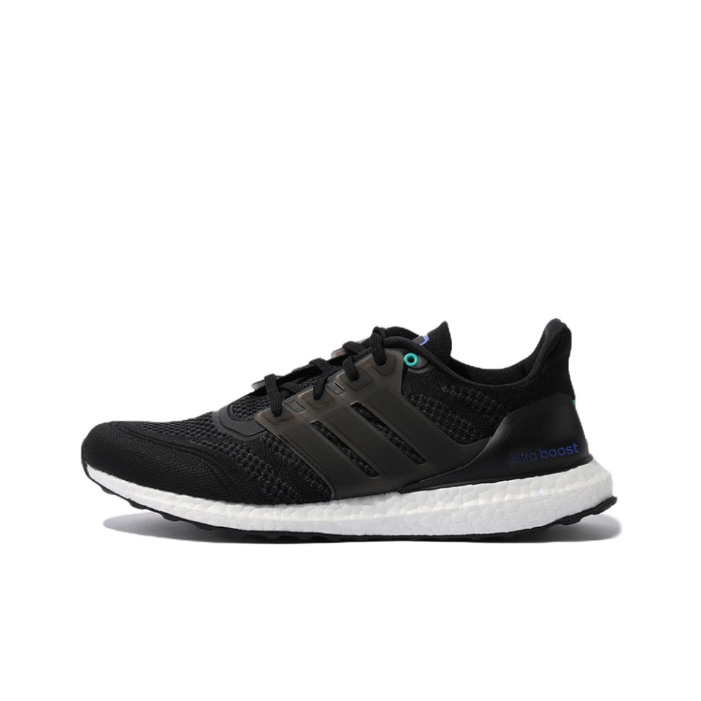 Кроссовки Adidas UltraBoost DNA Cozy Wear 'Resistant Black' GY9824