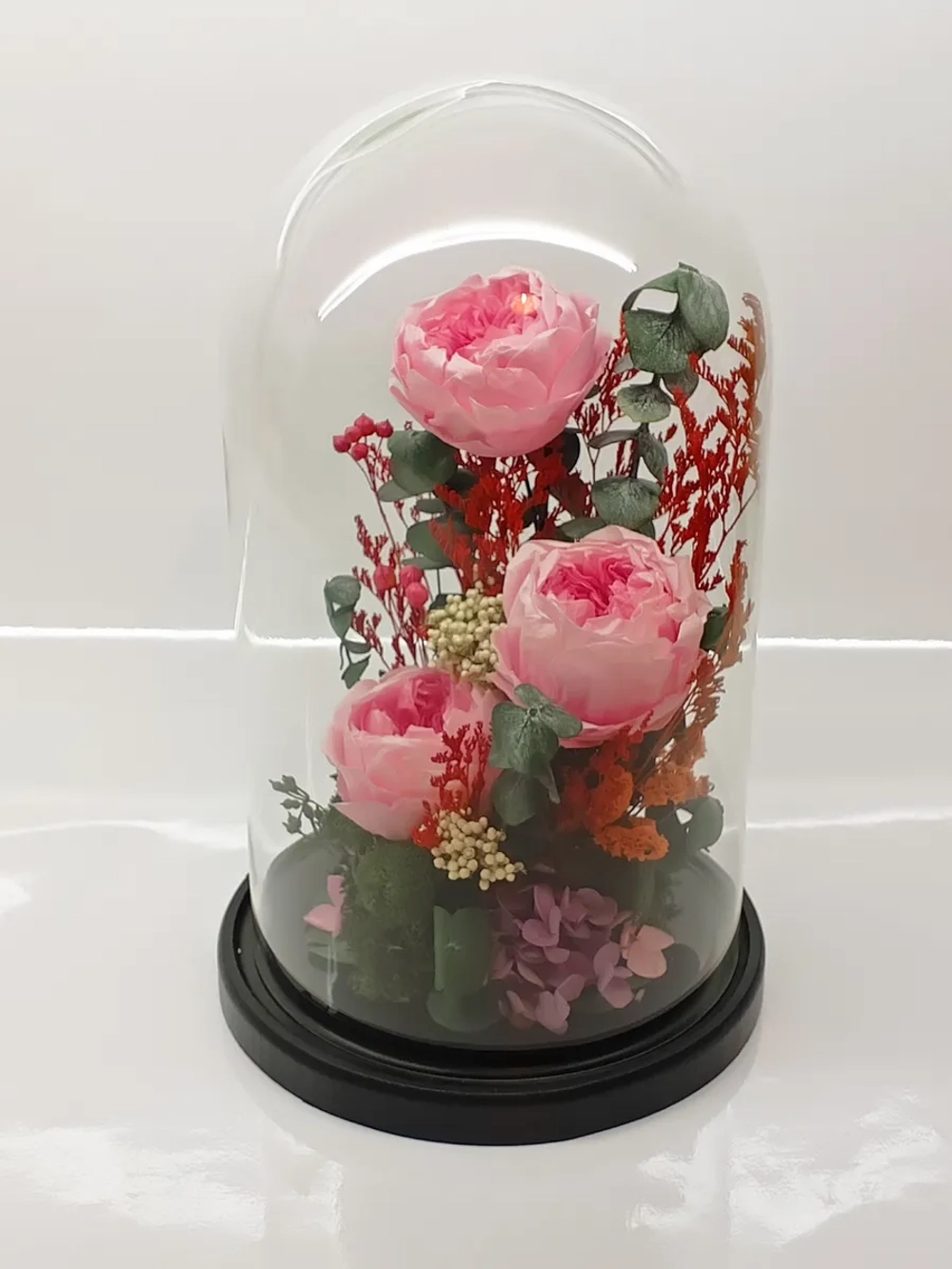 натуральные пионы в стекле