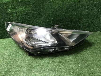 Фара правая Hyundai Solaris 2 (2020-н.в.) галоген