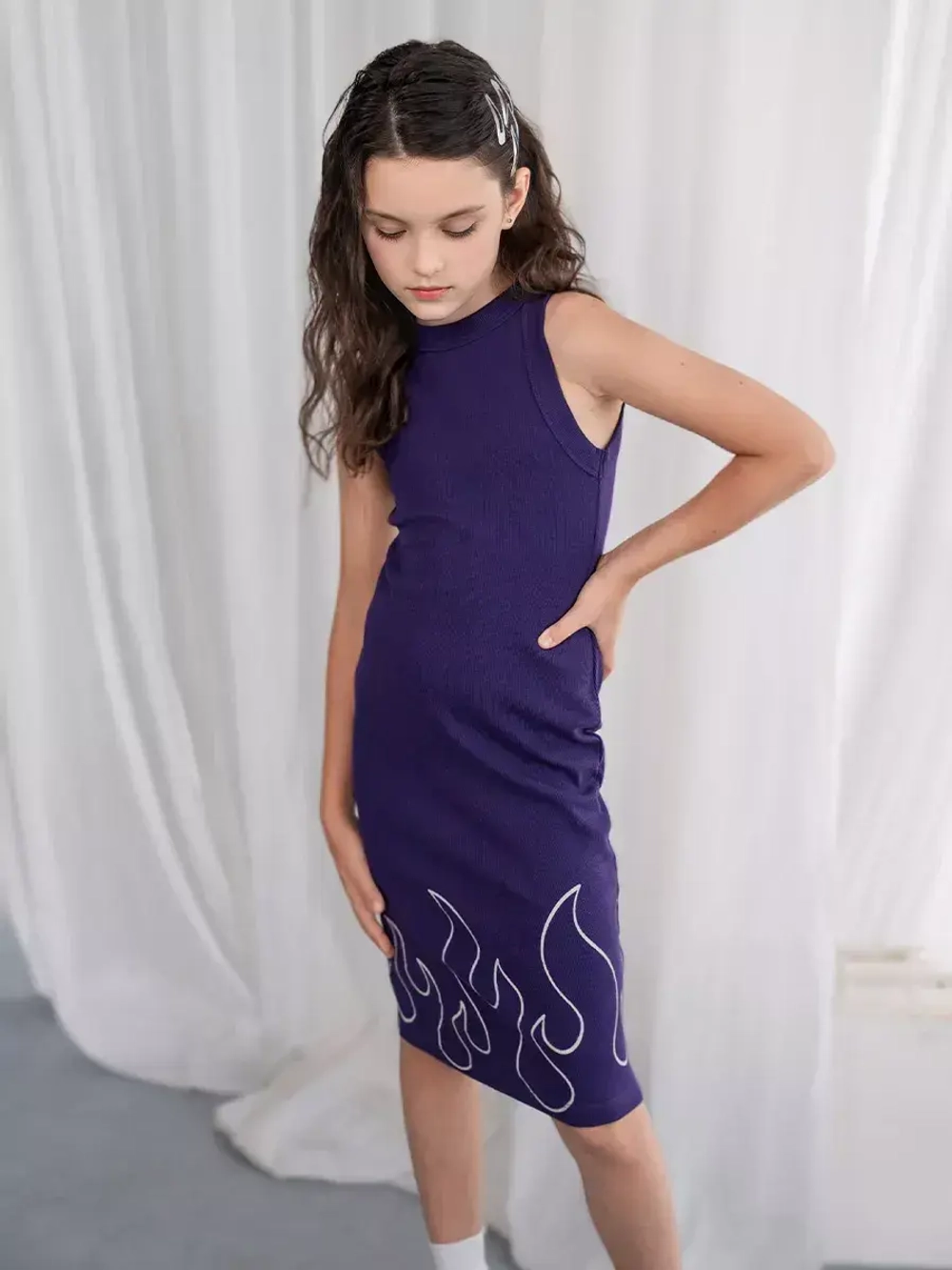 Летнее фиолетовое платье в сад для девочки