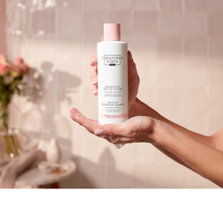 Christophe Robin Delicate Volumizing Shampoo with Rose Extracts - Шампунь для придания объема тонким и тонким волосам /   250  ml  / GTIN 5056379590579