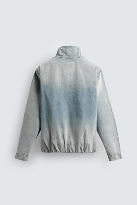 ZARA ДЖИНСОВАЯ КУРТКА С ЭФФЕКТОМ ПОТЕРТОСТИ, СВЕТЛО-ГОЛУБОЙ