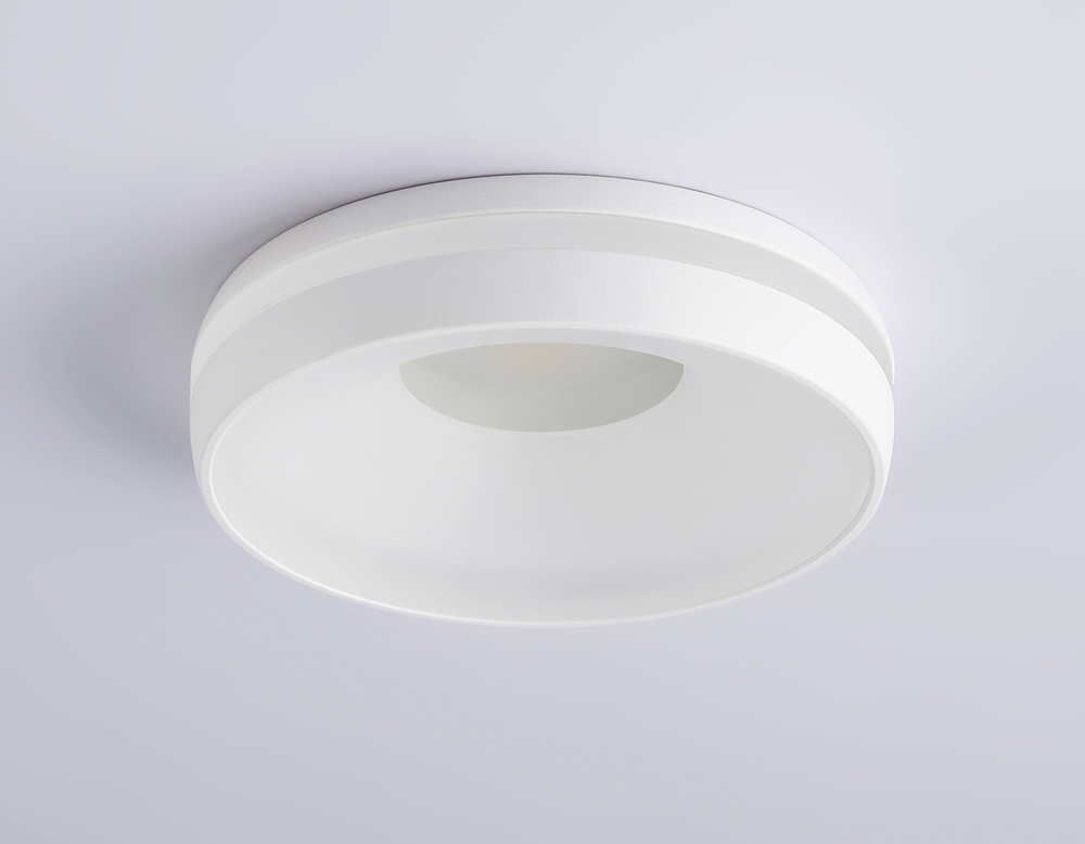 TN3321 SWH/FR белый песок/белый матовый GU5.3 D95*40