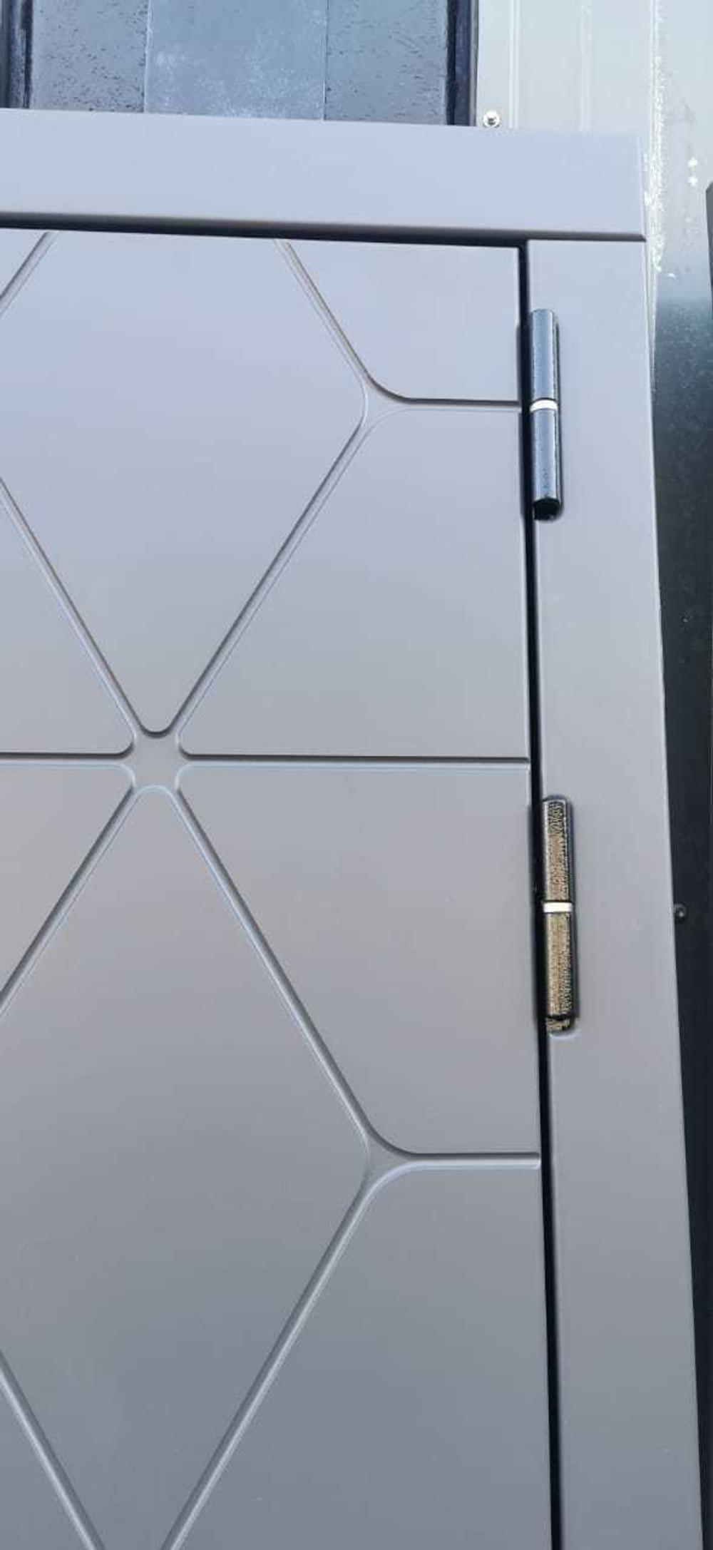 Входная металлическая дверь с зеркалом Рекс Космо 2К Графит / Большое зеркалом СБ-16 Бетон светлый 12мм