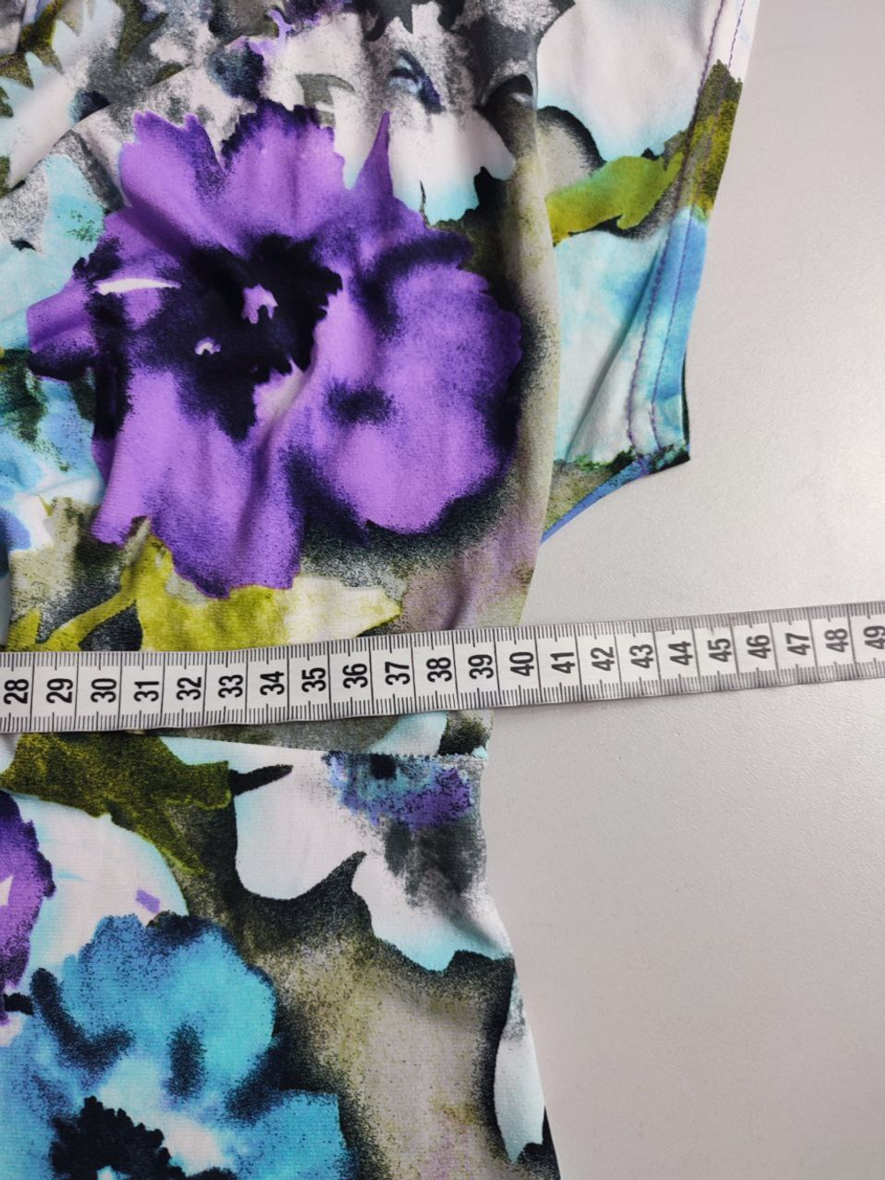 Платье Bartelli из вискозы с принтом 46 размер