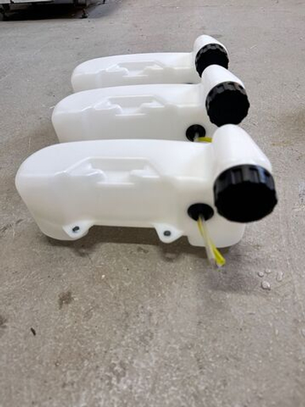 Бак топливный боковая горловина 2 крепления бензокоса 43/52cc