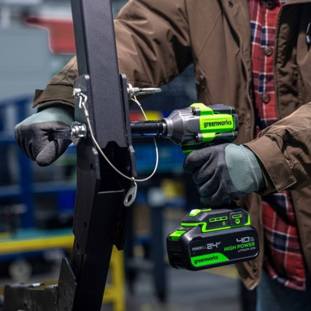 Гайковерт аккумуляторный GREENWORKS IW5500 ударный, 24V, АКБ 4Ач и ЗУ 3805007CUB