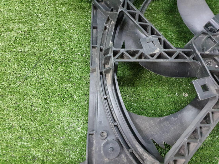 Диффузор с вентилятором Toyota Camry xv70 (17-нв)