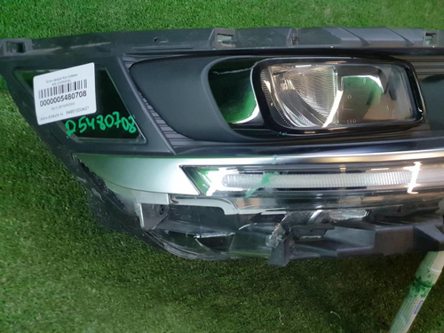 Битая Фара правая Kia Carnival 4 (2020-2023) LED