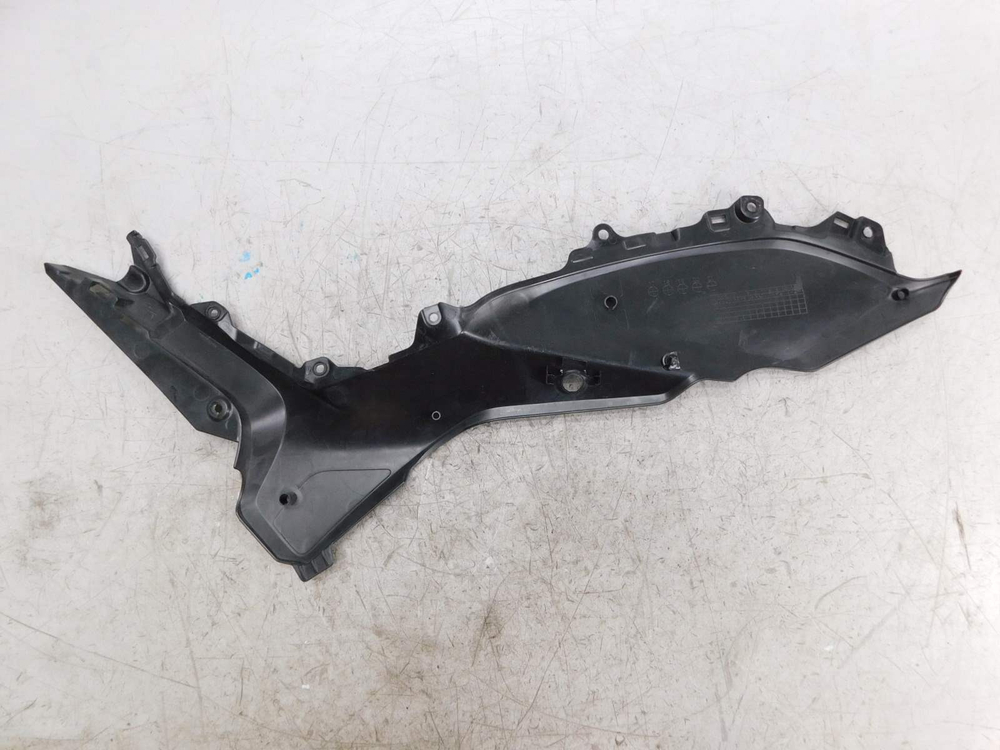 Пластик боковой левый Honda NC750S RC70 83701-MGS-D300.