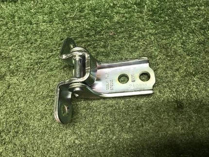 Петля двери передняя правая Geely Coolray (19-нв)