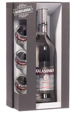 Калашников. Водка. 0.7 Л. Подарочный набор с тремя рюмками.