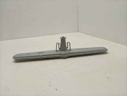 DIS5831 ктп4 Нижний импеллер (разбрызгиватель) для посудомоечных машин Beko Whirlpool 1744400200 б/у