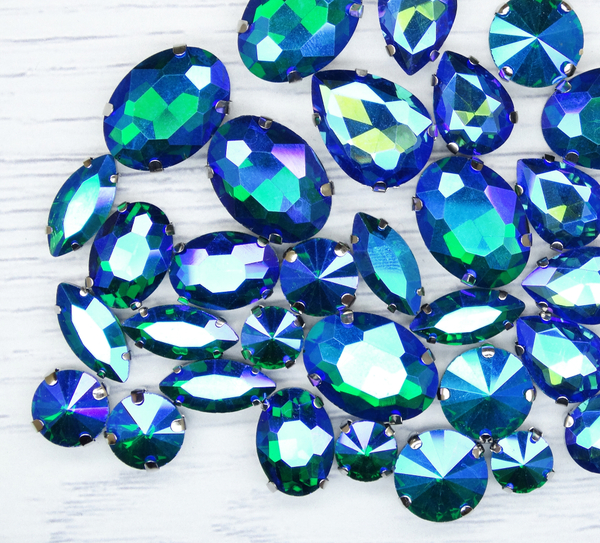 МФ-26 Хрустальные стразы в металлических цапах, форма страз: МИКС, Изумрудный AB, 10 шт/упак.