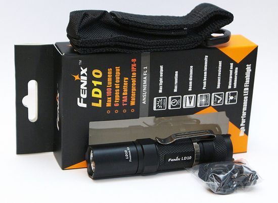 Компактный светодиодный фонарь Fenix LD11 R5 300 люмен