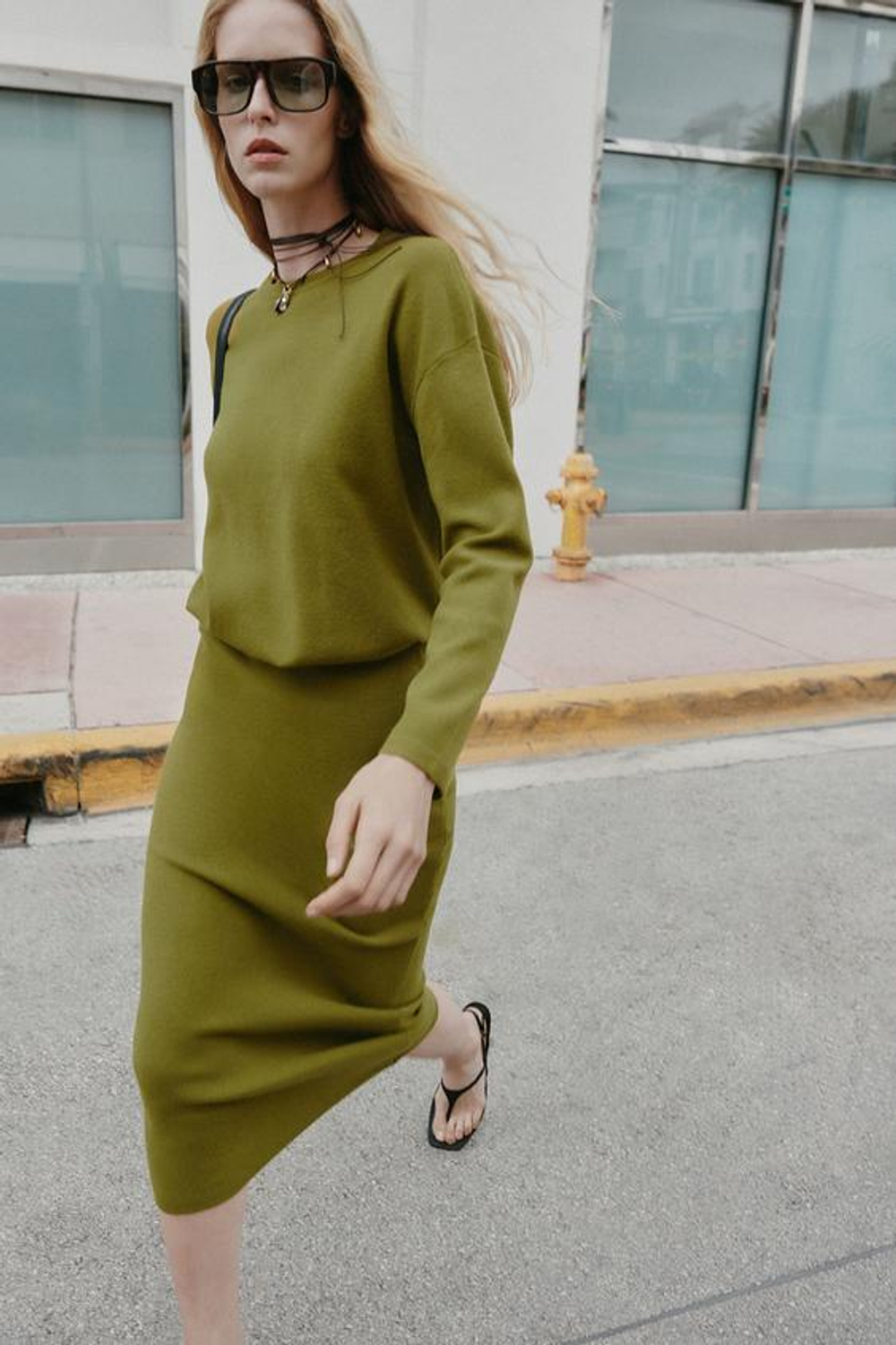 ZARA ТРИКОТАЖНАЯ ЮБКА МИДИ, ЦВЕТ МХА