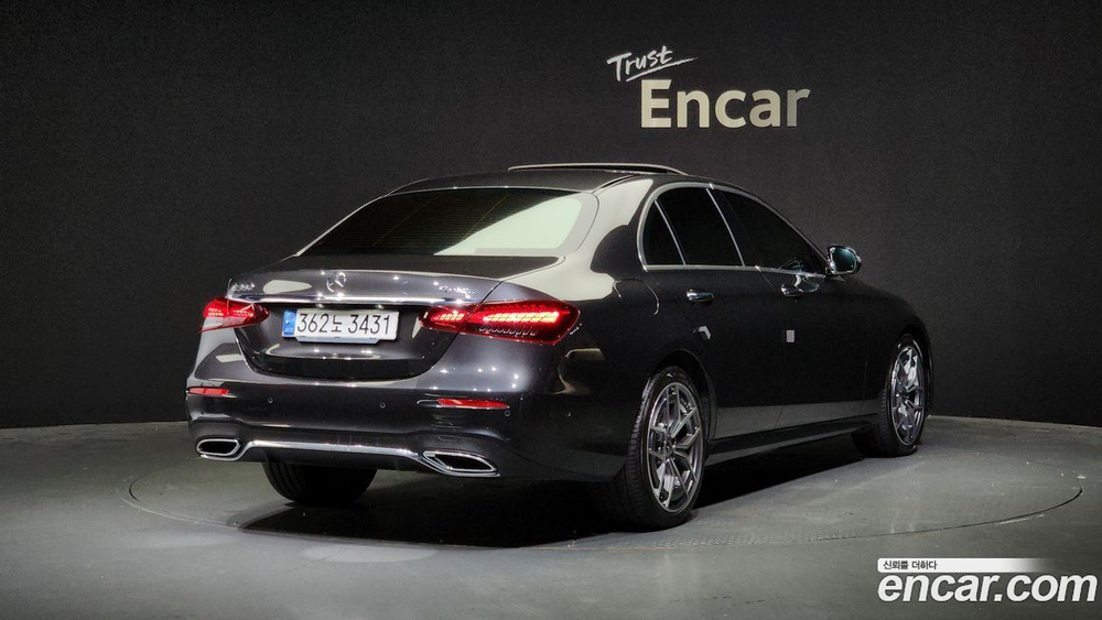 Mercedes-Benz E-Class W213 E220d 4MATIC AMG Line (12.2020)
