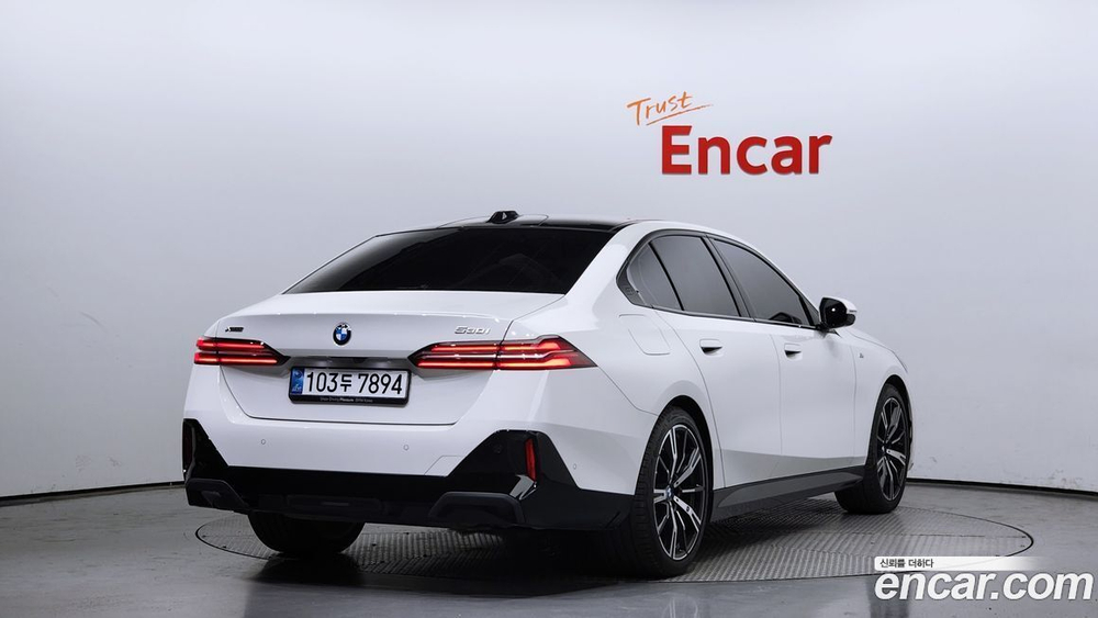BMW 5 Series (G60) 530i xDrive M Sports (12.2023)