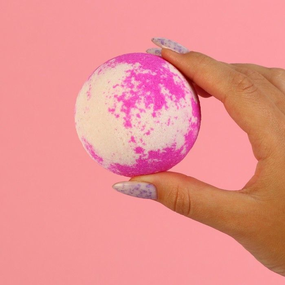 Бомба-чупс для ванны «Клубника со сливками» - 130 гр.