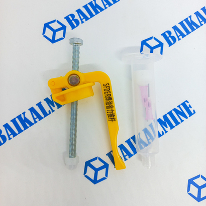 Шприц-экструдер для паяльной пасты и флюса